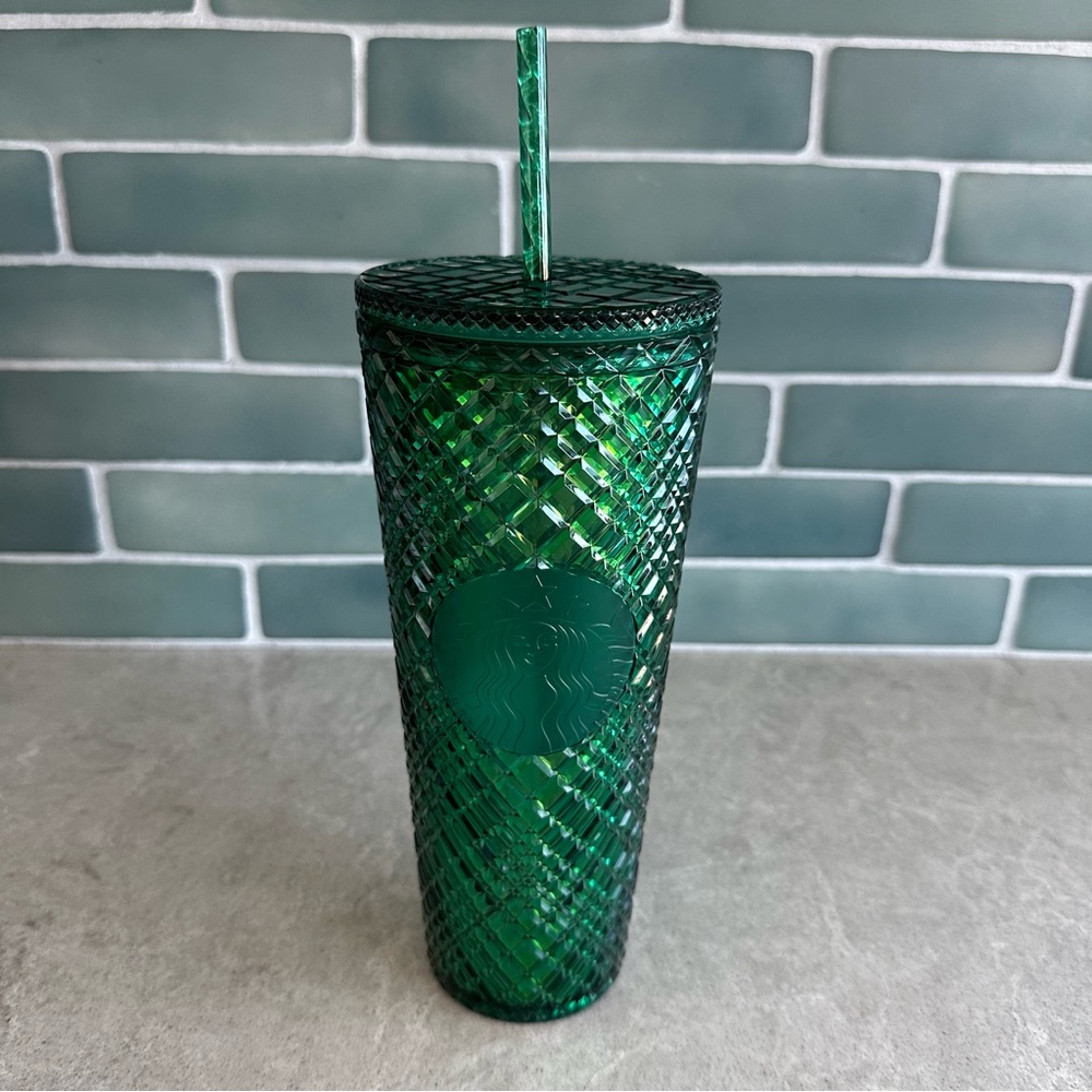 🆕 Starbucks Emerald Green Jewel Venti Tumbler - 24 oz